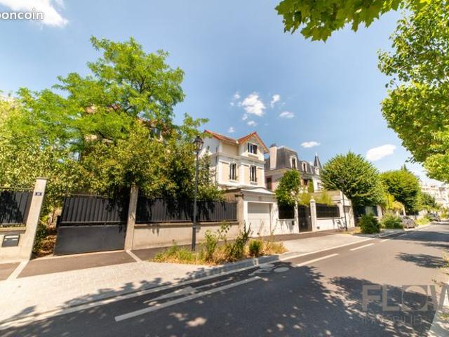Maison 5 pièces 140 m²