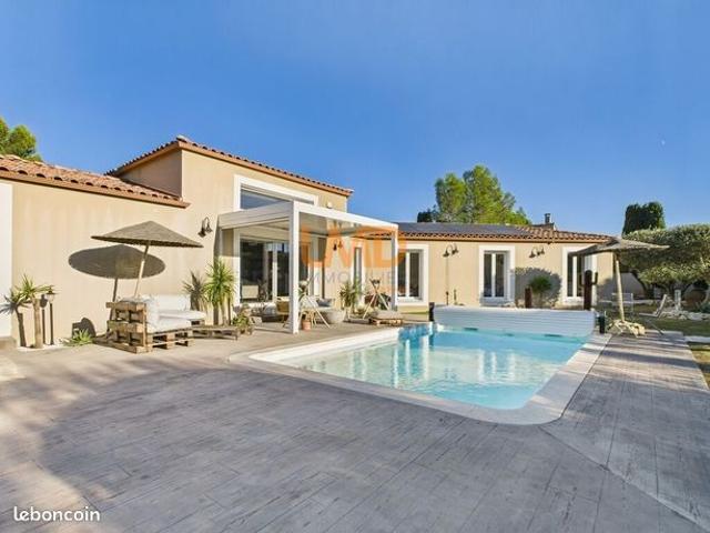 Maison 5 pièces 140 m²