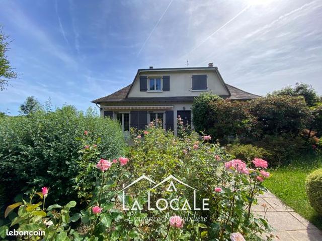 Maison 5 pièces 140 m²