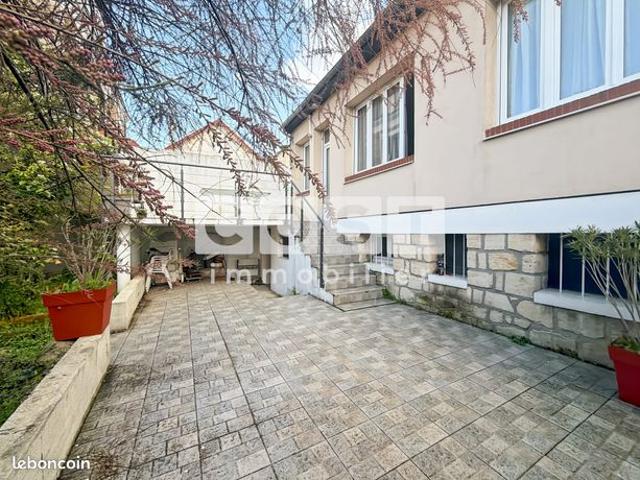 Maison 5 pièces 140 m²