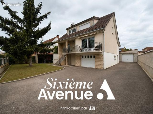 Maison 5 pièces 140 m²