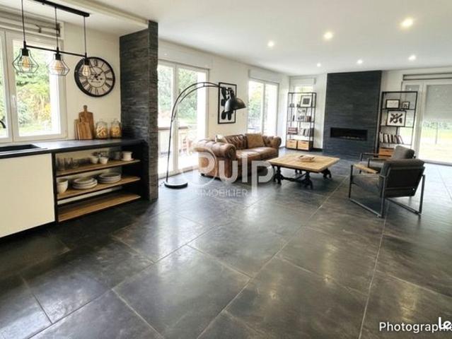 Maison 5 pièces 140 m²