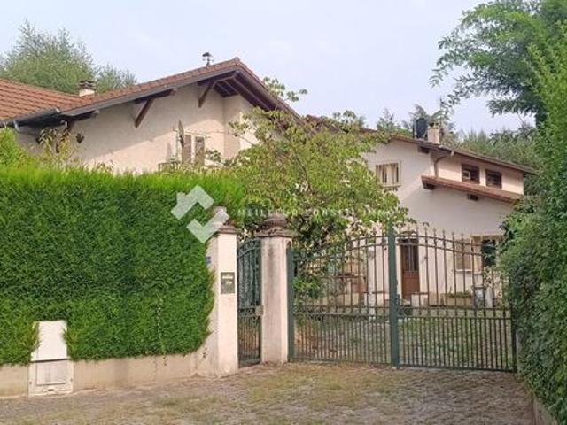 Maison 5 pièces 140 m²