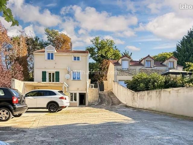 Maison 5 pièces 140 m²