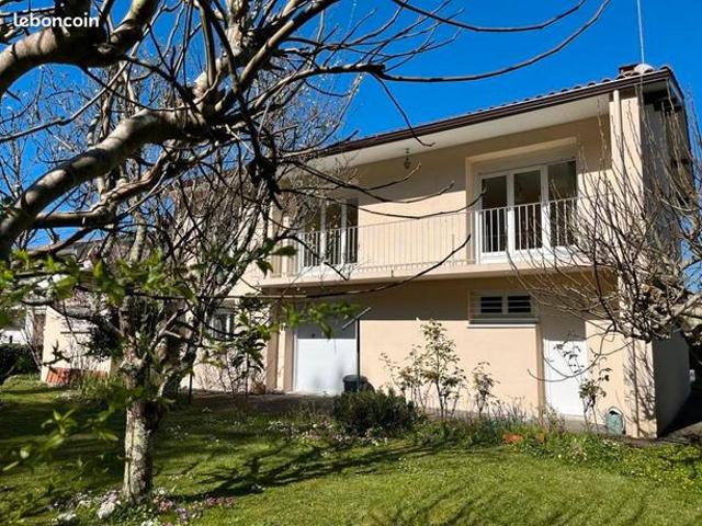 Maison 5 pièces 140 m²