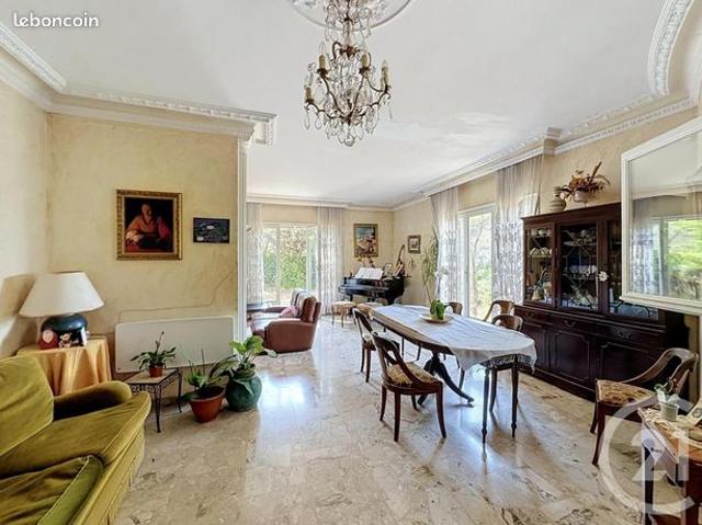Maison 5 pièces 140 m²