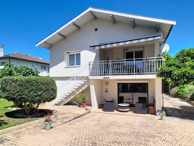 Maison 5 pièces 140 m²
