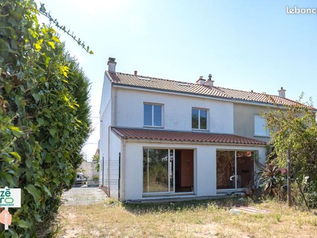 Maison 5 pièces 140 m²