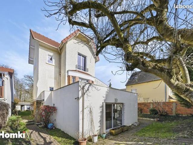 Maison 5 pièces 140 m²