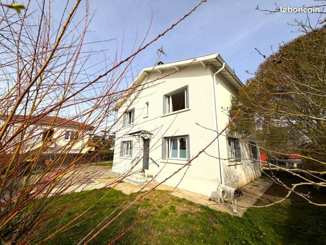 Maison 5 pièces 140 m²