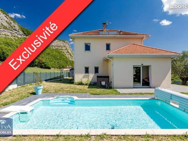Maison 5 pièces 140 m²