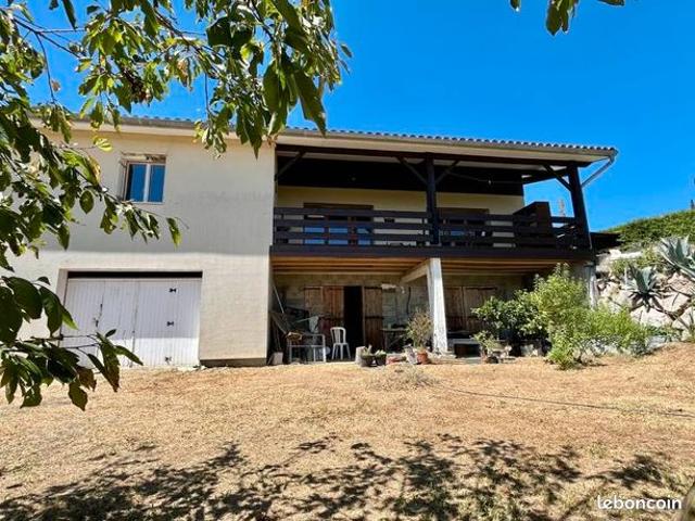 Maison 5 pièces 140 m²