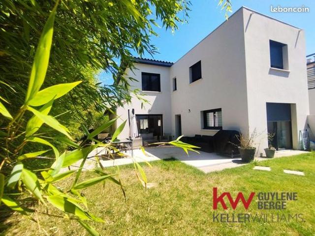 Maison 5 pièces 140 m²