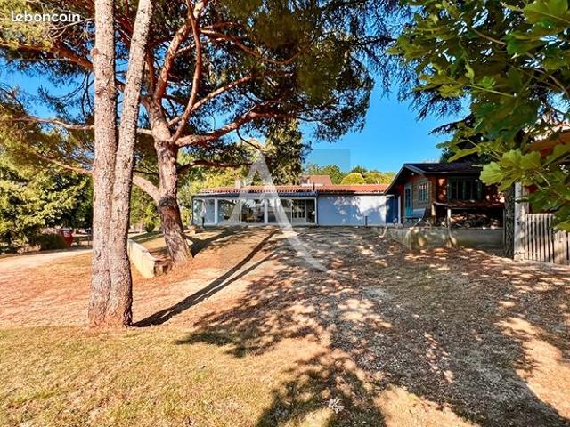Maison 5 pièces 140 m²