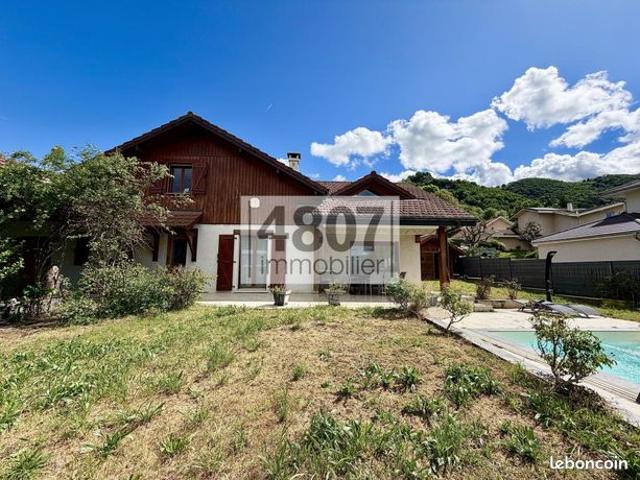 Maison 5 pièces 140 m²