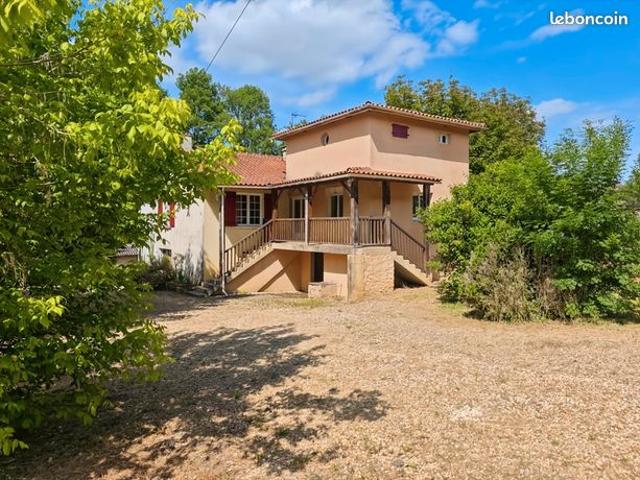Maison 5 pièces 140 m²
