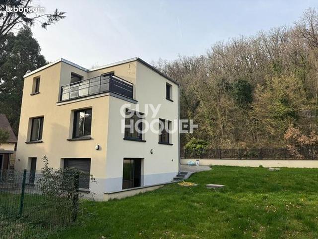 Maison 5 pièces 140 m²