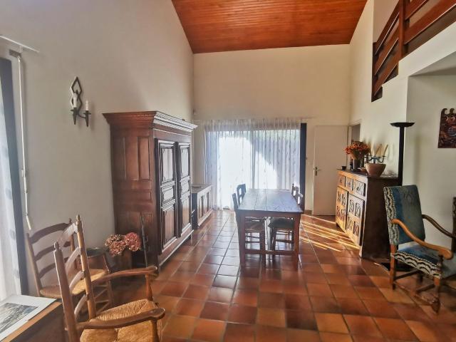 Maison 5 pièces 140 m²