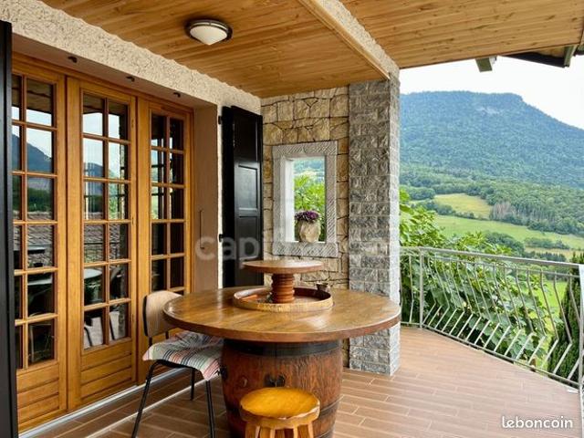 Maison 5 pièces 140 m²