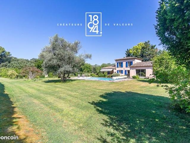 Maison 5 pièces 140 m²