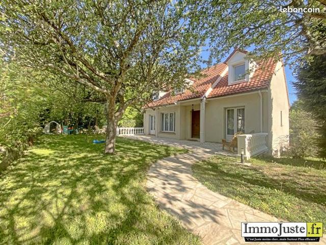 Maison 5 pièces 140 m²