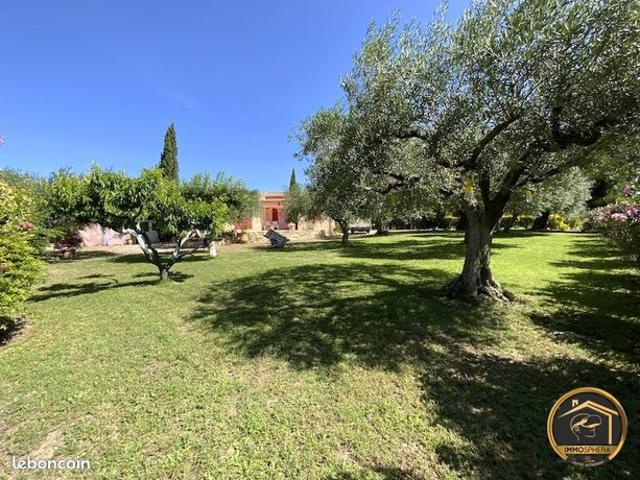 Maison 5 pièces 140 m²
