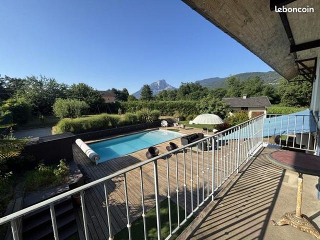 Maison 5 pièces 140 m²