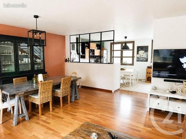 Maison 5 pièces 140 m²