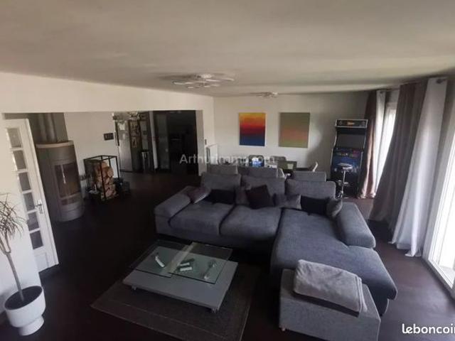 Maison 5 pièces 140 m²