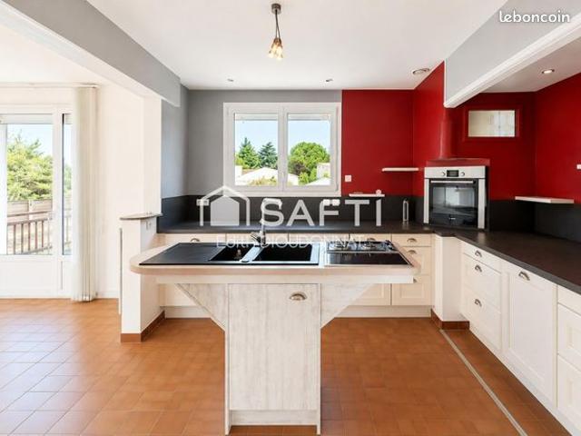 Maison 5 pièces 140 m²