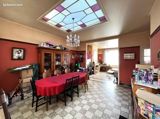 Maison 5 pièces 140 m²
