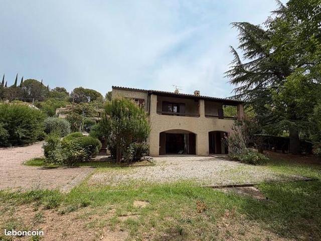 Maison 5 pièces 140 m²