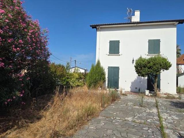 Maison 5 pièces 140 m²