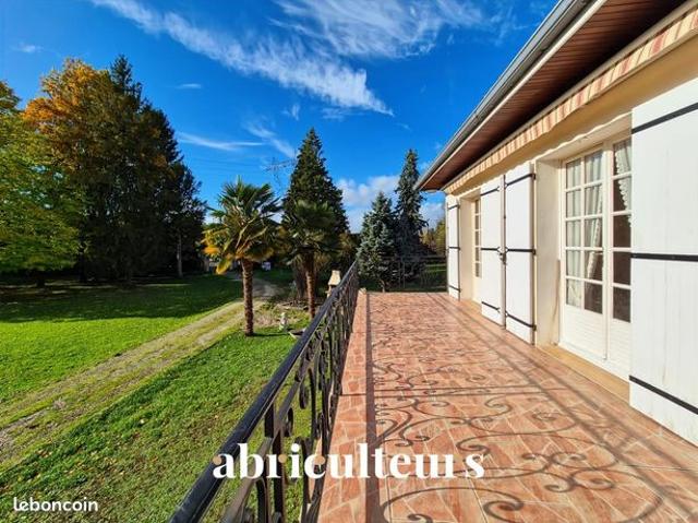 Maison 5 pièces 140 m²