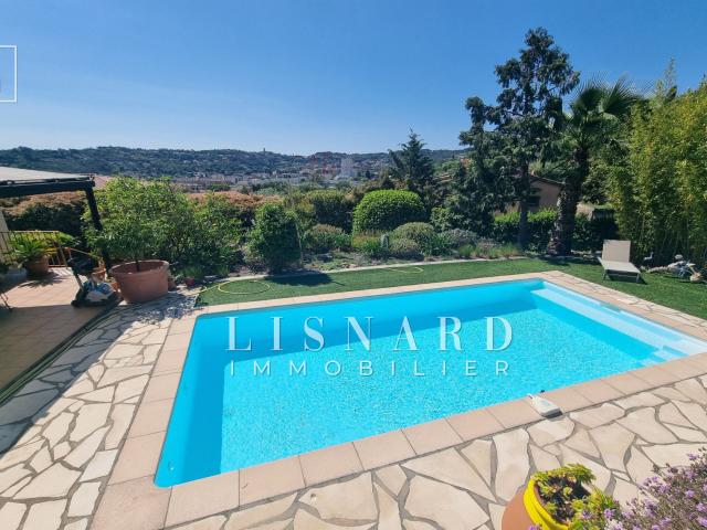 Maison 5 pièces 140 m²