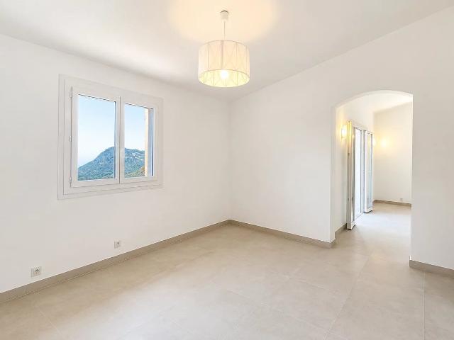 Maison 5 pièces, 140 m² à louer à La Turbie 06320