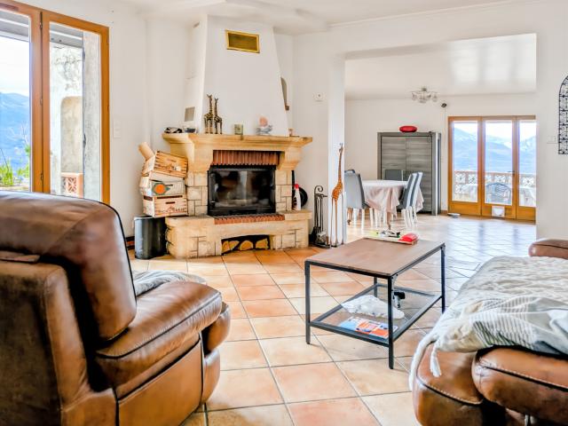 Maison 5 pièces 141 m²