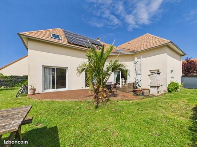 Maison 5 pièces 141 m²