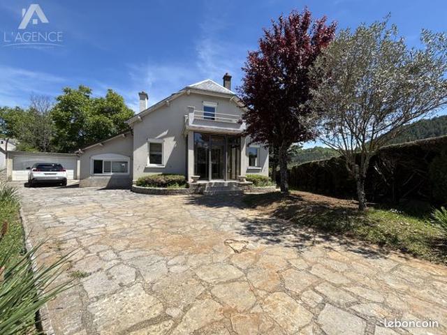 Maison 5 pièces 141 m²