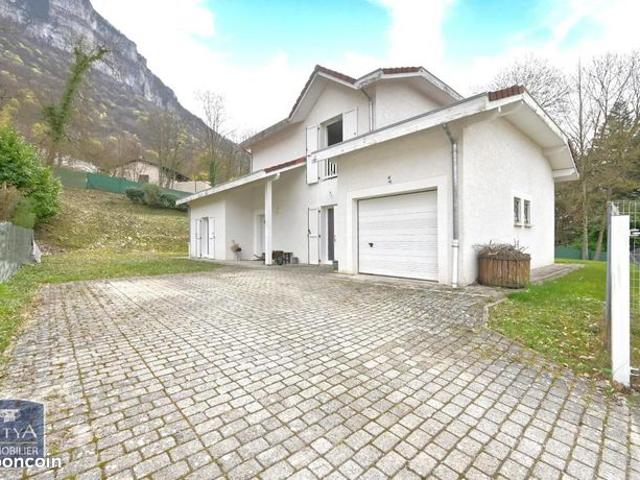 Maison 5 pièces 141 m²