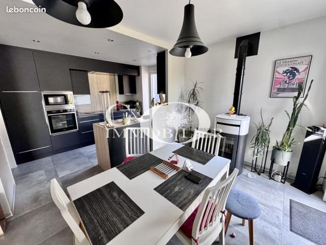 Maison 5 pièces 141 m²