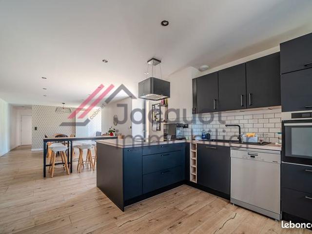 Maison 5 pièces 141 m²