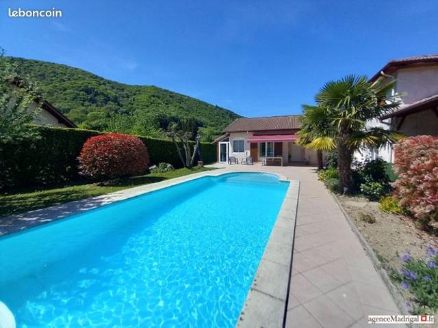 Maison 5 pièces 141 m²