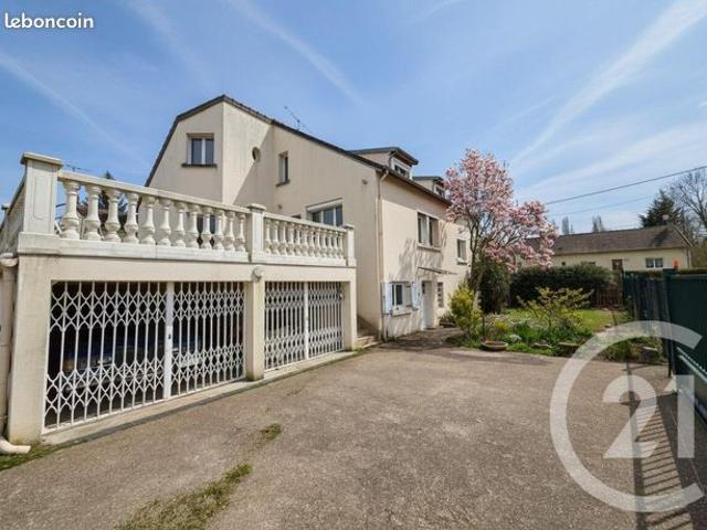 Maison 5 pièces 141 m²