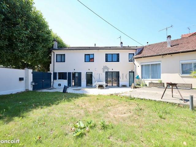 Maison 5 pièces 141 m²