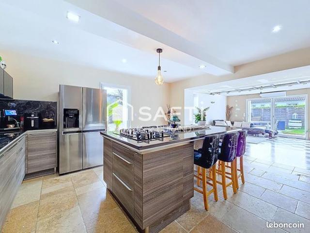 Maison 5 pièces 141 m²