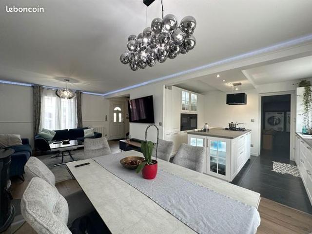 Maison 5 pièces 141 m²