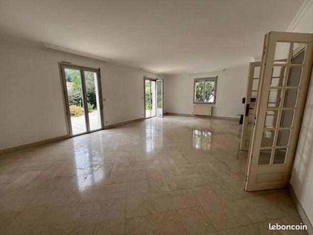 Maison 5 pièces 141 m²