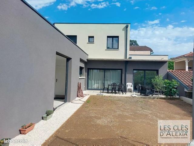 Maison 5 pièces 141 m²