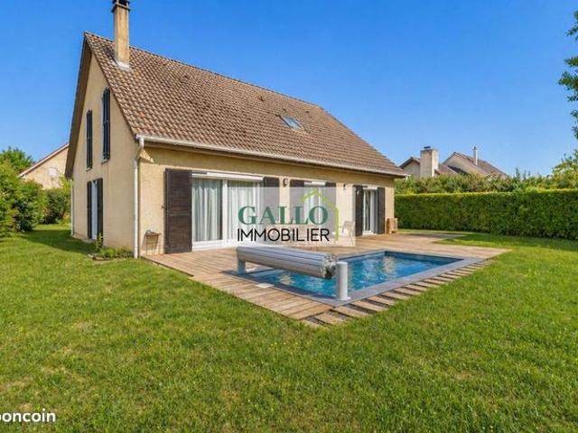 Maison 5 pièces 142 m²